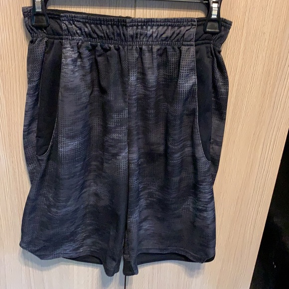 Boy's Shirts & Tank Set - Picture 4 of 7